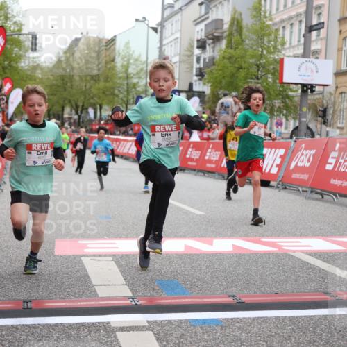25.04.2026 - Das Zehntel Strokosch-Dieckow http://msf.ph/oto/9629691 25.04.2026 10:51:38 Ziel 5273, 5276, 5281, 5728, 5752, 5924, 6040, 6052, 6151, 6890, 6907, 6966, 7935, 8061 meine-sportfotos.de