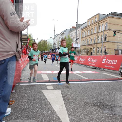 25.04.2026 - Das Zehntel Strokosch-Dieckow http://msf.ph/oto/9629729 25.04.2026 10:51:38 Ziel 5273, 5276, 5281, 5728, 5752, 5924, 6040, 6052, 6151, 6890, 6907, 6966, 7935, 8061 meine-sportfotos.de
