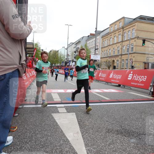 25.04.2026 - Das Zehntel Strokosch-Dieckow http://msf.ph/oto/9629741 25.04.2026 10:51:38 Ziel 5273, 5276, 5281, 5728, 5752, 5924, 6040, 6052, 6151, 6890, 6907, 6966, 7935, 8061 meine-sportfotos.de