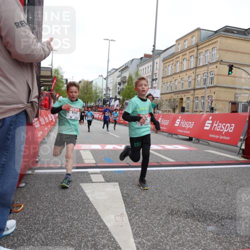 25.04.2026 - Das Zehntel Strokosch-Dieckow http://msf.ph/oto/9629767 25.04.2026 10:51:38 Ziel 5273, 5276, 5281, 5728, 5752, 5924, 6040, 6052, 6151, 6890, 6907, 6966, 7935, 8061 meine-sportfotos.de