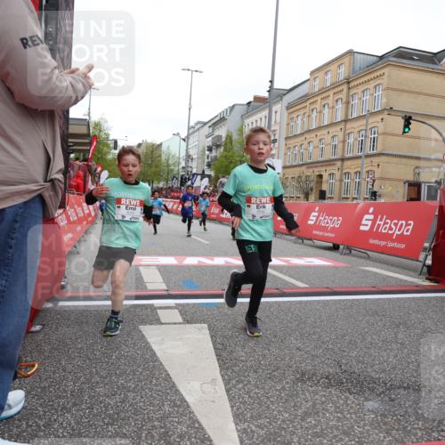 25.04.2026 - Das Zehntel Strokosch-Dieckow http://msf.ph/oto/9629782 25.04.2026 10:51:39 Ziel 5273, 5276, 5281, 5728, 5752, 5924, 6040, 6052, 6151, 6890, 6907, 6966, 7935, 8061 meine-sportfotos.de