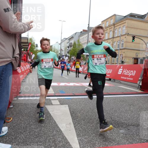 25.04.2026 - Das Zehntel Strokosch-Dieckow http://msf.ph/oto/9629836 25.04.2026 10:51:39 Ziel 5273, 5276, 5281, 5728, 5752, 5924, 6040, 6052, 6151, 6890, 6907, 6966, 7935, 8061 meine-sportfotos.de