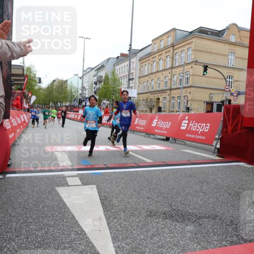 25.04.2026 - Das Zehntel Strokosch-Dieckow http://msf.ph/oto/9629898 25.04.2026 10:51:40 Ziel 5273, 5276, 5281, 5728, 5752, 6040, 6052, 6151, 6890, 6907, 6966, 7325, 7935, 8061 meine-sportfotos.de