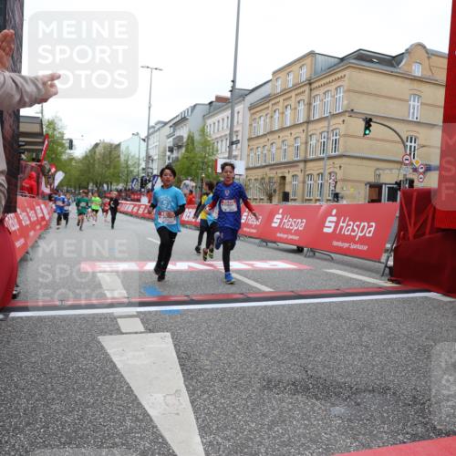 25.04.2026 - Das Zehntel Strokosch-Dieckow http://msf.ph/oto/9629912 25.04.2026 10:51:40 Ziel 5273, 5276, 5281, 5728, 5752, 6040, 6052, 6151, 6890, 6907, 6966, 7325, 7935, 8061 meine-sportfotos.de