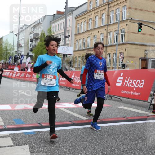 25.04.2026 - Das Zehntel Strokosch-Dieckow http://msf.ph/oto/9629937 25.04.2026 10:51:41 Ziel 5414, 5728, 5752, 6040, 6052, 6151, 6890, 6907, 6966, 7325, 7914, 7935, 8060, 8061 meine-sportfotos.de