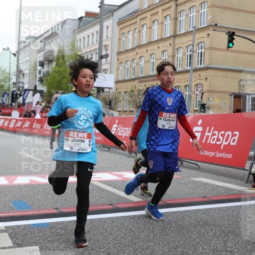 25.04.2026 - Das Zehntel Strokosch-Dieckow http://msf.ph/oto/9629953 25.04.2026 10:51:41 Ziel 5414, 5728, 5752, 6040, 6052, 6151, 6890, 6907, 6966, 7325, 7914, 7935, 8060, 8061 meine-sportfotos.de
