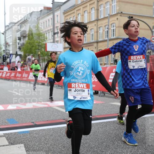 25.04.2026 - Das Zehntel Strokosch-Dieckow http://msf.ph/oto/9630005 25.04.2026 10:51:41 Ziel 5414, 5728, 5752, 6040, 6052, 6151, 6890, 6907, 6966, 7325, 7914, 7935, 8060, 8061 meine-sportfotos.de