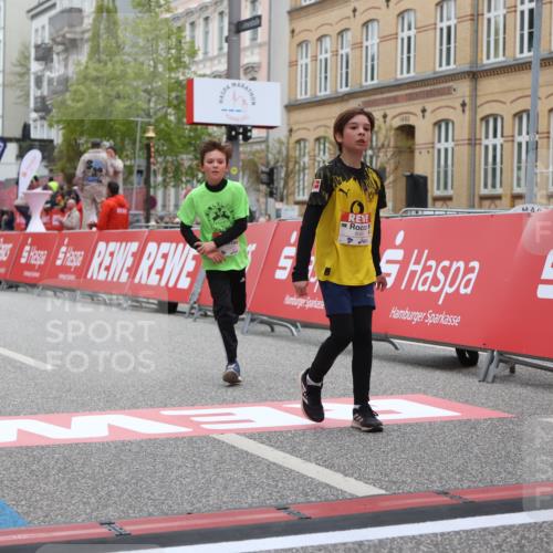 25.04.2026 - Das Zehntel Strokosch-Dieckow http://msf.ph/oto/9630019 25.04.2026 10:51:42 Ziel 5414, 5435, 5728, 6040, 6052, 6151, 6890, 6907, 6966, 6967, 7325, 7914, 7935, 8060, 8061 meine-sportfotos.de