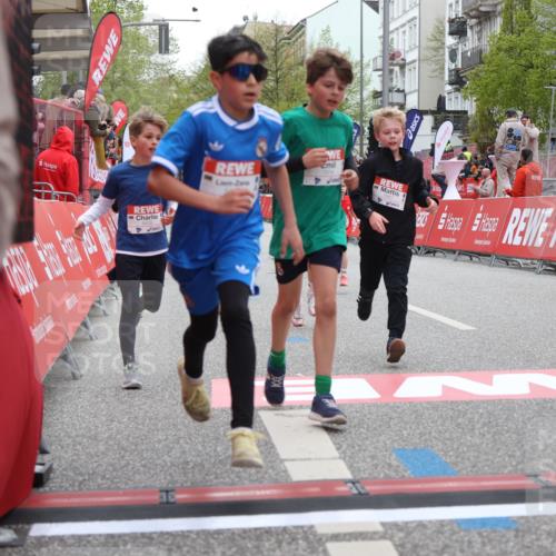 25.04.2026 - Das Zehntel Strokosch-Dieckow http://msf.ph/oto/9630097 25.04.2026 10:51:43 Ziel 5414, 5435, 6040, 6052, 6151, 6890, 6907, 6966, 6967, 7145, 7325, 7914, 7935, 8060, 8061 meine-sportfotos.de