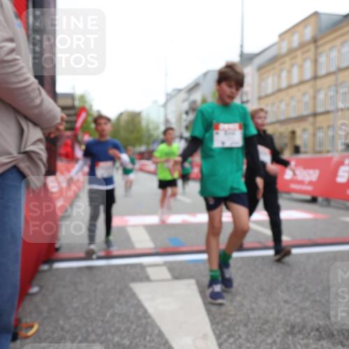 25.04.2026 - Das Zehntel Strokosch-Dieckow http://msf.ph/oto/9630156 25.04.2026 10:51:44 Ziel 5414, 5435, 6040, 6052, 6117, 6425, 6531, 6890, 6907, 6967, 7145, 7325, 7914, 7935, 8060, 8061 meine-sportfotos.de