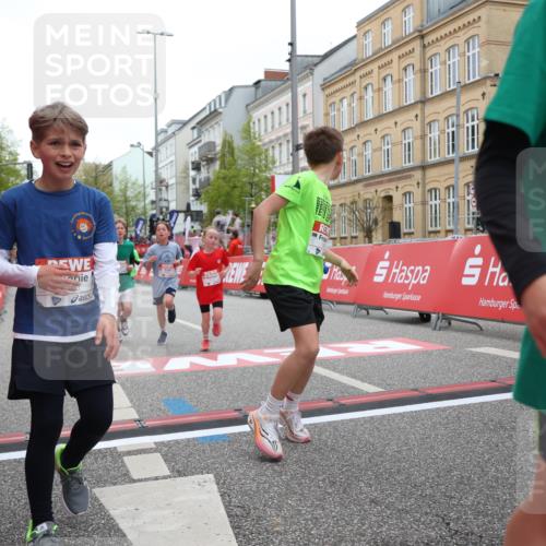 25.04.2026 - Das Zehntel Strokosch-Dieckow http://msf.ph/oto/9630194 25.04.2026 10:51:46 Ziel 5414, 5435, 6117, 6425, 6531, 6890, 6907, 6967, 7145, 7154, 7325, 7914, 7953, 8060, 8061 meine-sportfotos.de