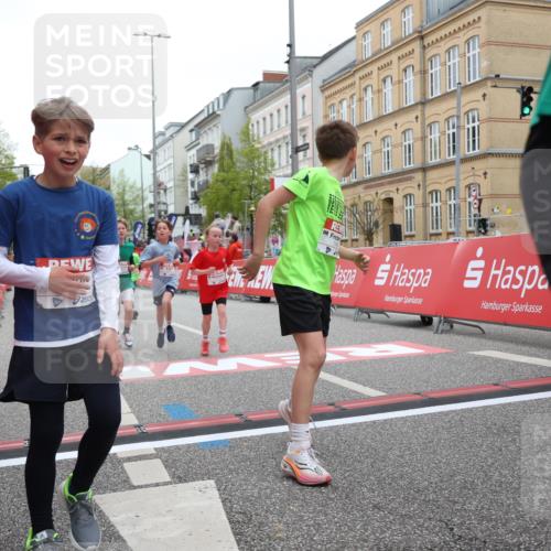 25.04.2026 - Das Zehntel Strokosch-Dieckow http://msf.ph/oto/9630199 25.04.2026 10:51:46 Ziel 5414, 5435, 6117, 6425, 6531, 6890, 6907, 6967, 7145, 7154, 7325, 7914, 7953, 8060, 8061 meine-sportfotos.de