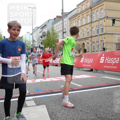 25.04.2026 - Das Zehntel Strokosch-Dieckow http://msf.ph/oto/9630203 25.04.2026 10:51:46 Ziel 5414, 5435, 6117, 6425, 6531, 6890, 6907, 6967, 7145, 7154, 7325, 7914, 7953, 8060, 8061 meine-sportfotos.de