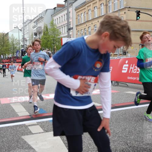 25.04.2026 - Das Zehntel Strokosch-Dieckow http://msf.ph/oto/9630229 25.04.2026 10:51:47 Ziel 5414, 5435, 6117, 6420, 6425, 6531, 6967, 7145, 7154, 7325, 7585, 7914, 7953, 8060 meine-sportfotos.de