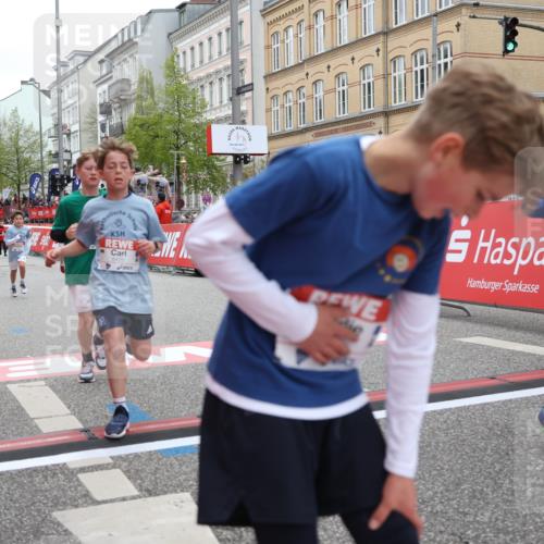 25.04.2026 - Das Zehntel Strokosch-Dieckow http://msf.ph/oto/9630239 25.04.2026 10:51:47 Ziel 5414, 5435, 6117, 6420, 6425, 6531, 6967, 7145, 7154, 7325, 7585, 7914, 7953, 8060 meine-sportfotos.de
