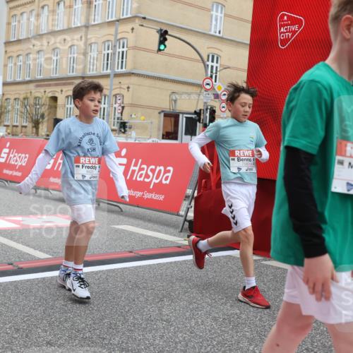 25.04.2026 - Das Zehntel Strokosch-Dieckow http://msf.ph/oto/9630283 25.04.2026 10:51:50 Ziel 5435, 6117, 6208, 6420, 6425, 6531, 6967, 7145, 7154, 7585, 7953 meine-sportfotos.de