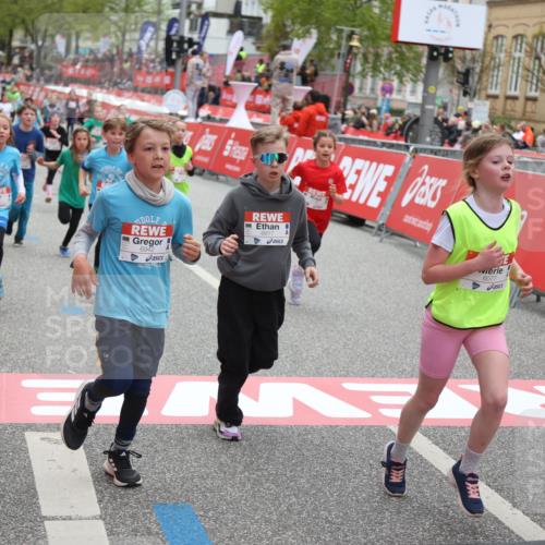 25.04.2026 - Das Zehntel Strokosch-Dieckow http://msf.ph/oto/9630372 25.04.2026 10:52:02 Ziel 5500, 5517, 5586, 6055, 6068, 6077, 6083, 6097, 6124, 6156, 6342, 6721, 6917, 6936, 6942, 6951, 7841, 7857, 7880, 7913, 8023, 8039 meine-sportfotos.de