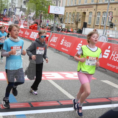 25.04.2026 - Das Zehntel Strokosch-Dieckow http://msf.ph/oto/9630394 25.04.2026 10:52:02 Ziel 5500, 5517, 5586, 6055, 6068, 6077, 6083, 6097, 6124, 6156, 6342, 6721, 6917, 6936, 6942, 6951, 7841, 7857, 7880, 7913, 8023, 8039 meine-sportfotos.de