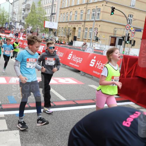 25.04.2026 - Das Zehntel Strokosch-Dieckow http://msf.ph/oto/9630407 25.04.2026 10:52:03 Ziel 5415, 5500, 5517, 5761, 6055, 6068, 6077, 6083, 6097, 6124, 6342, 6712, 6721, 6917, 6936, 6942, 6951, 7545, 7880, 7910, 7913, 8023, 8039 meine-sportfotos.de