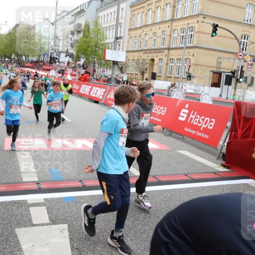 25.04.2026 - Das Zehntel Strokosch-Dieckow http://msf.ph/oto/9630426 25.04.2026 10:52:03 Ziel 5415, 5500, 5517, 5761, 6055, 6068, 6077, 6083, 6097, 6124, 6342, 6712, 6721, 6917, 6936, 6942, 6951, 7545, 7880, 7910, 7913, 8023, 8039 meine-sportfotos.de