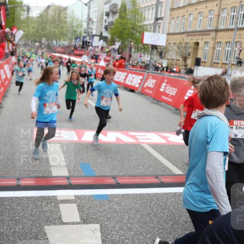 25.04.2026 - Das Zehntel Strokosch-Dieckow http://msf.ph/oto/9630436 25.04.2026 10:52:03 Ziel 5415, 5500, 5517, 5761, 6055, 6068, 6077, 6083, 6097, 6124, 6342, 6712, 6721, 6917, 6936, 6942, 6951, 7545, 7880, 7910, 7913, 8023, 8039 meine-sportfotos.de