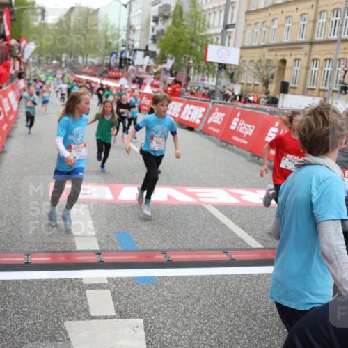 25.04.2026 - Das Zehntel Strokosch-Dieckow http://msf.ph/oto/9630440 25.04.2026 10:52:03 Ziel 5415, 5500, 5517, 5761, 6055, 6068, 6077, 6083, 6097, 6124, 6342, 6712, 6721, 6917, 6936, 6942, 6951, 7545, 7880, 7910, 7913, 8023, 8039 meine-sportfotos.de