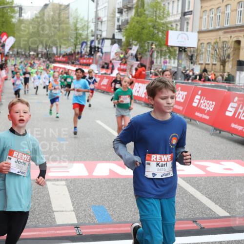 25.04.2026 - Das Zehntel Strokosch-Dieckow http://msf.ph/oto/9630523 25.04.2026 10:52:06 Ziel 5415, 5688, 5761, 6055, 6068, 6077, 6083, 6124, 6659, 6712, 6721, 6917, 6936, 6942, 6951, 6957, 7545, 7880, 7910, 7952, 7973, 8023, 8039 meine-sportfotos.de