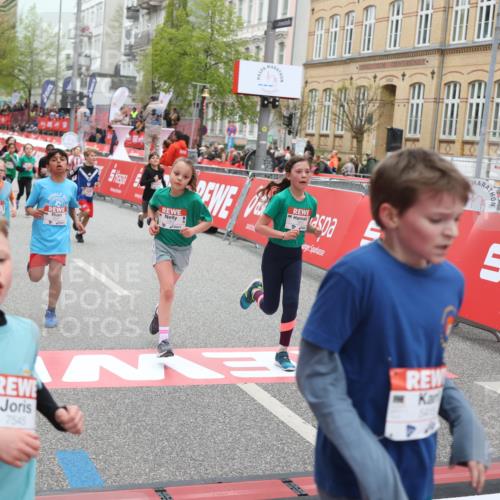 25.04.2026 - Das Zehntel Strokosch-Dieckow http://msf.ph/oto/9630537 25.04.2026 10:52:06 Ziel 5415, 5688, 5761, 6055, 6068, 6077, 6083, 6124, 6659, 6712, 6721, 6917, 6936, 6942, 6951, 6957, 7545, 7880, 7910, 7952, 7973, 8023, 8039 meine-sportfotos.de