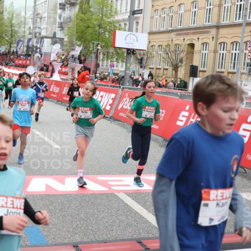 25.04.2026 - Das Zehntel Strokosch-Dieckow http://msf.ph/oto/9630542 25.04.2026 10:52:06 Ziel 5415, 5688, 5761, 6055, 6068, 6077, 6083, 6124, 6659, 6712, 6721, 6917, 6936, 6942, 6951, 6957, 7545, 7880, 7910, 7952, 7973, 8023, 8039 meine-sportfotos.de