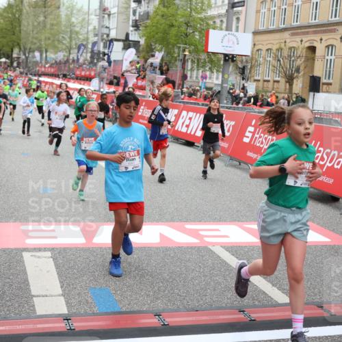 25.04.2026 - Das Zehntel Strokosch-Dieckow http://msf.ph/oto/9630592 25.04.2026 10:52:07 Ziel 5120, 5415, 5518, 5688, 5753, 5761, 6055, 6068, 6077, 6083, 6124, 6659, 6691, 6712, 6721, 6917, 6936, 6942, 6951, 6957, 7545, 7880, 7910, 7952, 7973, 8039 meine-sportfotos.de