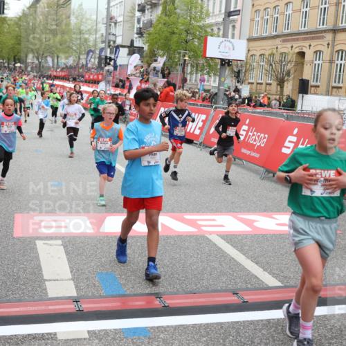 25.04.2026 - Das Zehntel Strokosch-Dieckow http://msf.ph/oto/9630604 25.04.2026 10:52:07 Ziel 5120, 5415, 5518, 5688, 5753, 5761, 6055, 6068, 6077, 6083, 6124, 6659, 6691, 6712, 6721, 6917, 6936, 6942, 6951, 6957, 7545, 7880, 7910, 7952, 7973, 8039 meine-sportfotos.de