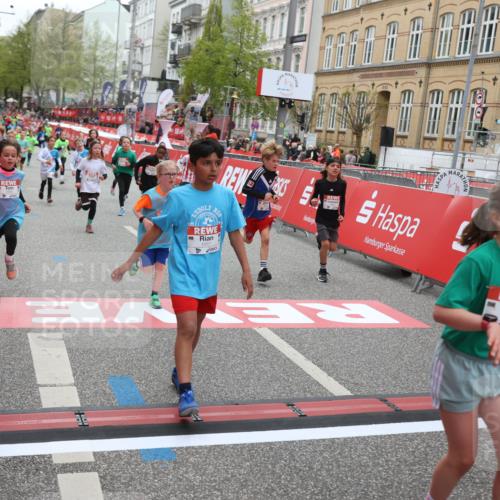 25.04.2026 - Das Zehntel Strokosch-Dieckow http://msf.ph/oto/9630637 25.04.2026 10:52:08 Ziel 5120, 5415, 5518, 5688, 5753, 5761, 6055, 6077, 6124, 6659, 6691, 6712, 6917, 6936, 6942, 6951, 6957, 7178, 7182, 7545, 7900, 7910, 7952, 7973, 8039 meine-sportfotos.de