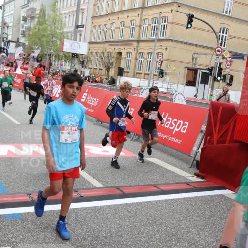25.04.2026 - Das Zehntel Strokosch-Dieckow http://msf.ph/oto/9630687 25.04.2026 10:52:09 Ziel 5120, 5415, 5518, 5688, 5753, 5761, 6055, 6124, 6350, 6659, 6691, 6712, 6936, 6951, 6957, 7178, 7182, 7321, 7545, 7723, 7729, 7900, 7910, 7911, 7952, 7973, 8039 meine-sportfotos.de