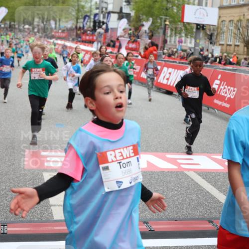 25.04.2026 - Das Zehntel Strokosch-Dieckow http://msf.ph/oto/9630711 25.04.2026 10:52:09 Ziel 5120, 5415, 5518, 5688, 5753, 5761, 6055, 6124, 6350, 6659, 6691, 6712, 6936, 6951, 6957, 7178, 7182, 7321, 7545, 7723, 7729, 7900, 7910, 7911, 7952, 7973, 8039 meine-sportfotos.de