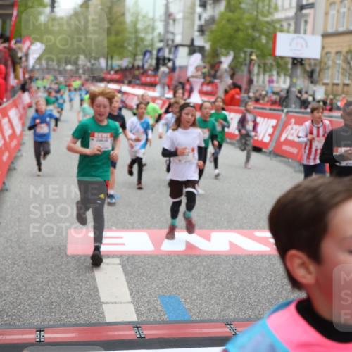 25.04.2026 - Das Zehntel Strokosch-Dieckow http://msf.ph/oto/9630721 25.04.2026 10:52:10 Ziel 5120, 5415, 5518, 5550, 5688, 5753, 5761, 6055, 6088, 6350, 6659, 6687, 6691, 6712, 6764, 6957, 7178, 7182, 7321, 7545, 7723, 7729, 7900, 7910, 7911, 7952, 7973, 8039 meine-sportfotos.de