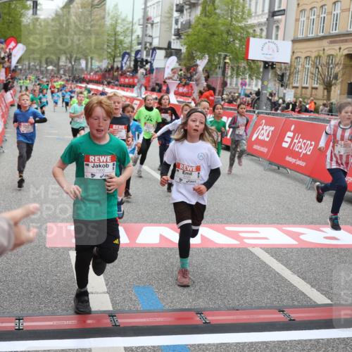 25.04.2026 - Das Zehntel Strokosch-Dieckow http://msf.ph/oto/9630743 25.04.2026 10:52:10 Ziel 5120, 5415, 5518, 5550, 5688, 5753, 5761, 6055, 6088, 6350, 6659, 6687, 6691, 6712, 6764, 6957, 7178, 7182, 7321, 7545, 7723, 7729, 7900, 7910, 7911, 7952, 7973, 8039 meine-sportfotos.de