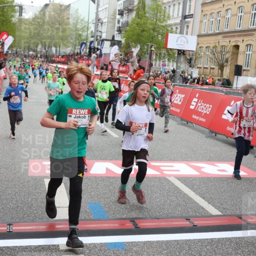 25.04.2026 - Das Zehntel Strokosch-Dieckow http://msf.ph/oto/9630750 25.04.2026 10:52:10 Ziel 5120, 5415, 5518, 5550, 5688, 5753, 5761, 6055, 6088, 6350, 6659, 6687, 6691, 6712, 6764, 6957, 7178, 7182, 7321, 7545, 7723, 7729, 7900, 7910, 7911, 7952, 7973, 8039 meine-sportfotos.de