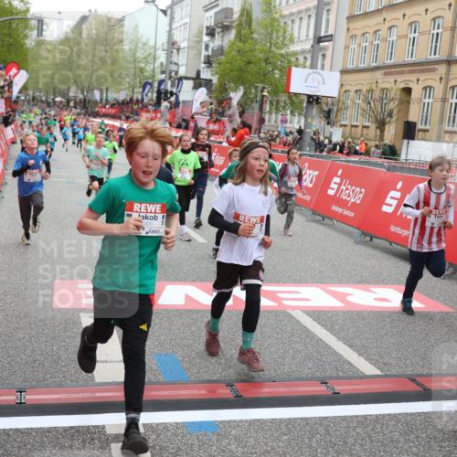 25.04.2026 - Das Zehntel Strokosch-Dieckow http://msf.ph/oto/9630755 25.04.2026 10:52:10 Ziel 5120, 5415, 5518, 5550, 5688, 5753, 5761, 6055, 6088, 6350, 6659, 6687, 6691, 6712, 6764, 6957, 7178, 7182, 7321, 7545, 7723, 7729, 7900, 7910, 7911, 7952, 7973, 8039 meine-sportfotos.de