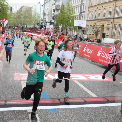 25.04.2026 - Das Zehntel Strokosch-Dieckow http://msf.ph/oto/9630766 25.04.2026 10:52:10 Ziel 5120, 5415, 5518, 5550, 5688, 5753, 5761, 6055, 6088, 6350, 6659, 6687, 6691, 6712, 6764, 6957, 7178, 7182, 7321, 7545, 7723, 7729, 7900, 7910, 7911, 7952, 7973, 8039 meine-sportfotos.de