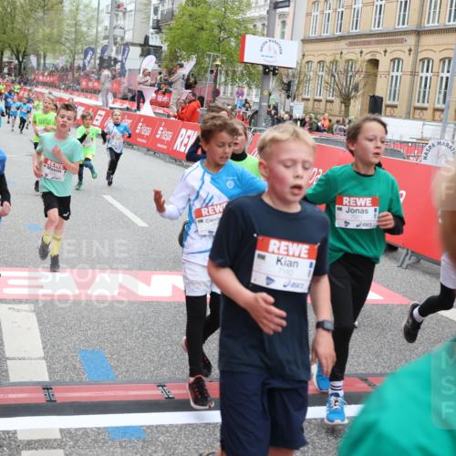 25.04.2026 - Das Zehntel Strokosch-Dieckow http://msf.ph/oto/9630777 25.04.2026 10:52:12 Ziel 5120, 5518, 5550, 5688, 5753, 6088, 6350, 6659, 6687, 6691, 6764, 6908, 6957, 7073, 7158, 7178, 7182, 7321, 7719, 7723, 7729, 7900, 7911, 7952, 7973 meine-sportfotos.de