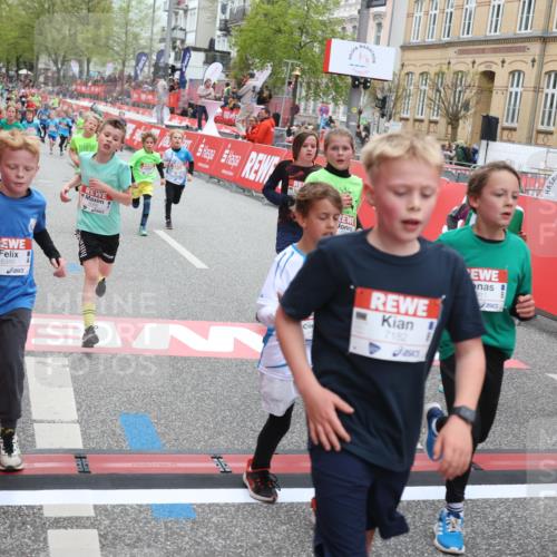 25.04.2026 - Das Zehntel Strokosch-Dieckow http://msf.ph/oto/9630789 25.04.2026 10:52:12 Ziel 5120, 5518, 5550, 5688, 5753, 6088, 6350, 6659, 6687, 6691, 6764, 6908, 6957, 7073, 7158, 7178, 7182, 7321, 7719, 7723, 7729, 7900, 7911, 7952, 7973 meine-sportfotos.de