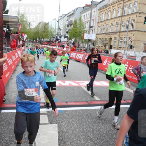 25.04.2026 - Das Zehntel Strokosch-Dieckow http://msf.ph/oto/9630822 25.04.2026 10:52:13 Ziel 5120, 5251, 5518, 5550, 5688, 5753, 6088, 6350, 6659, 6687, 6691, 6764, 6908, 6957, 7073, 7158, 7178, 7182, 7321, 7719, 7723, 7729, 7900, 7911, 7952, 7981 meine-sportfotos.de