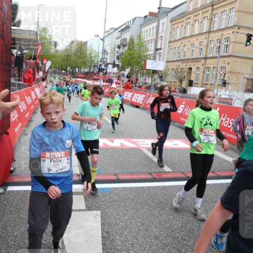 25.04.2026 - Das Zehntel Strokosch-Dieckow http://msf.ph/oto/9630827 25.04.2026 10:52:13 Ziel 5120, 5251, 5518, 5550, 5688, 5753, 6088, 6350, 6659, 6687, 6691, 6764, 6908, 6957, 7073, 7158, 7178, 7182, 7321, 7719, 7723, 7729, 7900, 7911, 7952, 7981 meine-sportfotos.de