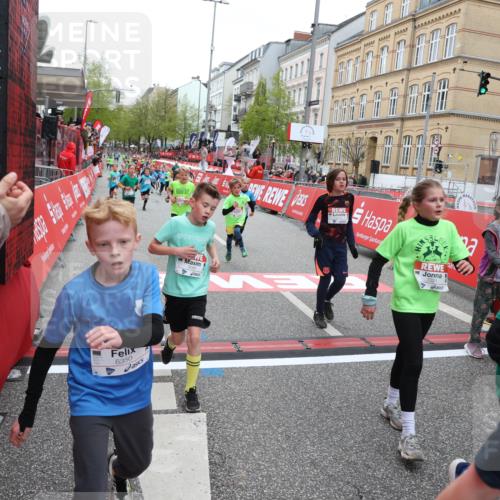 25.04.2026 - Das Zehntel Strokosch-Dieckow http://msf.ph/oto/9630843 25.04.2026 10:52:13 Ziel 5120, 5251, 5518, 5550, 5688, 5753, 6088, 6350, 6659, 6687, 6691, 6764, 6908, 6957, 7073, 7158, 7178, 7182, 7321, 7719, 7723, 7729, 7900, 7911, 7952, 7981 meine-sportfotos.de