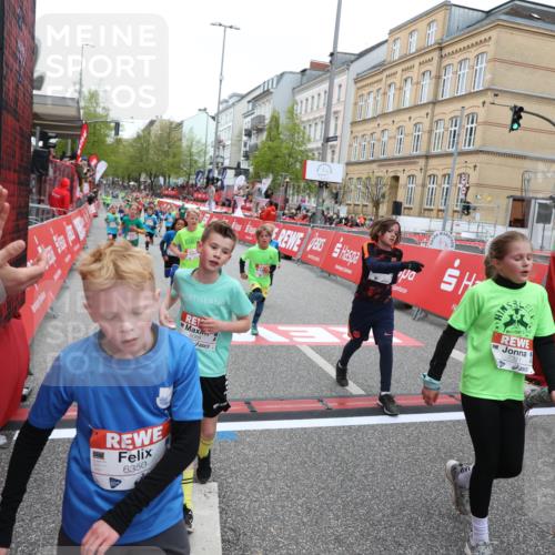 25.04.2026 - Das Zehntel Strokosch-Dieckow http://msf.ph/oto/9630848 25.04.2026 10:52:13 Ziel 5120, 5251, 5518, 5550, 5688, 5753, 6088, 6350, 6659, 6687, 6691, 6764, 6908, 6957, 7073, 7158, 7178, 7182, 7321, 7719, 7723, 7729, 7900, 7911, 7952, 7981 meine-sportfotos.de