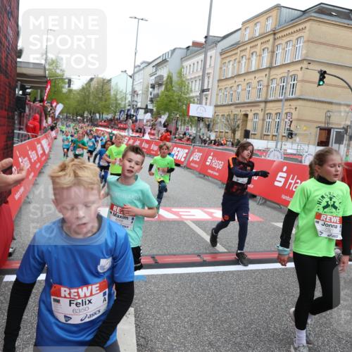 25.04.2026 - Das Zehntel Strokosch-Dieckow http://msf.ph/oto/9630853 25.04.2026 10:52:13 Ziel 5120, 5251, 5518, 5550, 5688, 5753, 6088, 6350, 6659, 6687, 6691, 6764, 6908, 6957, 7073, 7158, 7178, 7182, 7321, 7719, 7723, 7729, 7900, 7911, 7952, 7981 meine-sportfotos.de