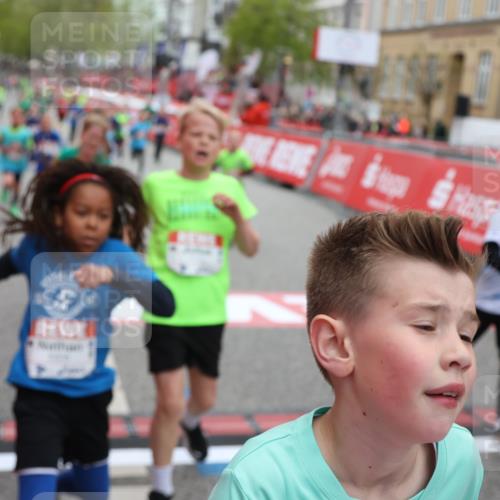 25.04.2026 - Das Zehntel Strokosch-Dieckow http://msf.ph/oto/9630863 25.04.2026 10:52:14 Ziel 5120, 5251, 5433, 5518, 5550, 5688, 5753, 5794, 5838, 6088, 6350, 6659, 6687, 6691, 6764, 6908, 7073, 7158, 7169, 7178, 7182, 7186, 7321, 7719, 7723, 7729, 7900, 7911, 7981 meine-sportfotos.de