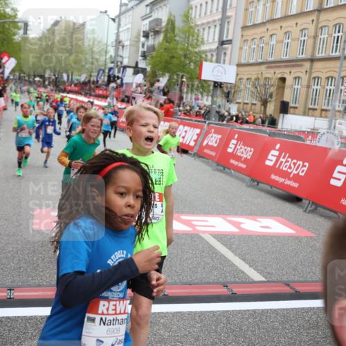 25.04.2026 - Das Zehntel Strokosch-Dieckow http://msf.ph/oto/9630873 25.04.2026 10:52:15 Ziel 5120, 5251, 5433, 5518, 5550, 5753, 5794, 5838, 6088, 6350, 6687, 6691, 6764, 6822, 6908, 7073, 7158, 7169, 7178, 7182, 7186, 7321, 7719, 7723, 7729, 7900, 7911, 7981 meine-sportfotos.de