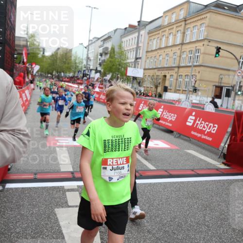 25.04.2026 - Das Zehntel Strokosch-Dieckow http://msf.ph/oto/9630887 25.04.2026 10:52:16 Ziel 5251, 5396, 5433, 5550, 5794, 5838, 6088, 6350, 6687, 6764, 6822, 6856, 6908, 7073, 7158, 7169, 7178, 7182, 7186, 7321, 7719, 7723, 7729, 7900, 7911, 7981 meine-sportfotos.de