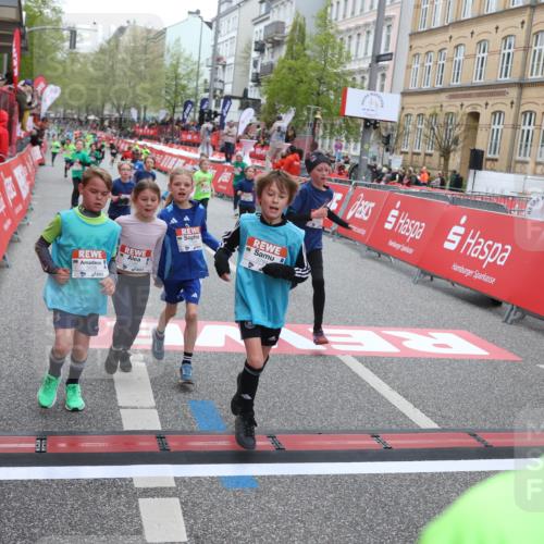 25.04.2026 - Das Zehntel Strokosch-Dieckow http://msf.ph/oto/9630905 25.04.2026 10:52:16 Ziel 5251, 5396, 5433, 5550, 5794, 5838, 6088, 6350, 6687, 6764, 6822, 6856, 6908, 7073, 7158, 7169, 7178, 7182, 7186, 7321, 7719, 7723, 7729, 7900, 7911, 7981 meine-sportfotos.de